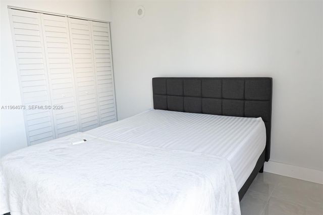 17021 N Bay Rd 601, Sunny Isles Beach, FL 33160