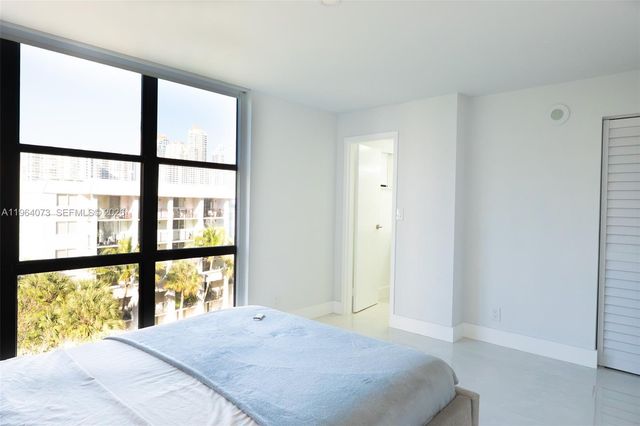 17021 N Bay Rd 601, Sunny Isles Beach, FL 33160