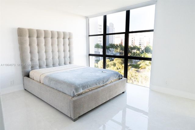 17021 N Bay Rd 601, Sunny Isles Beach, FL 33160