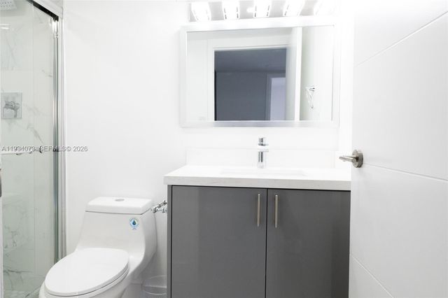 17021 N Bay Rd 601, Sunny Isles Beach, FL 33160