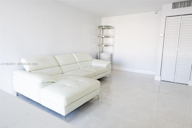 17021 N Bay Rd 601, Sunny Isles Beach, FL 33160