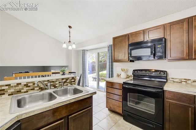 4334 Allesandro Drive, Colorado Springs, CO 80916