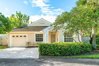 16 Commodore Place, Palm Beach Gardens, FL 33418