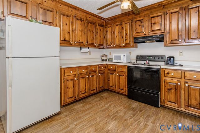 4751 Tatum Rd, Disputanta, VA 23842