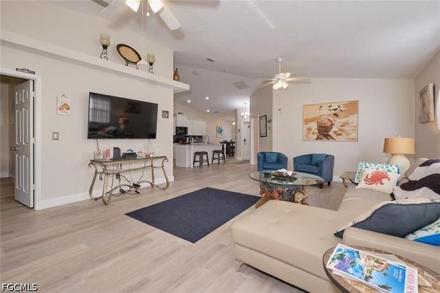 17642 Captiva Island LN, Fort Myers, FL 33908