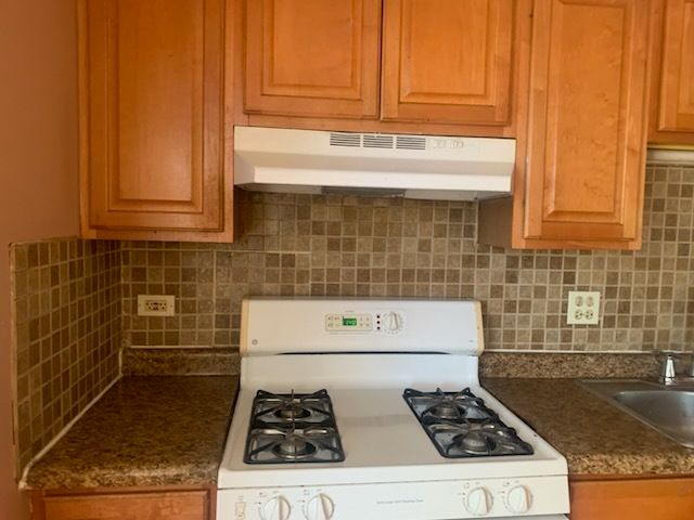 982 Grant Street, Bartlett, IL 60103