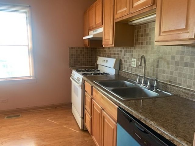 982 Grant Street, Bartlett, IL 60103