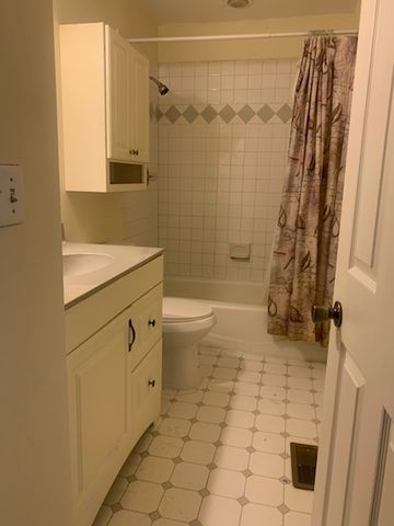 982 Grant Street, Bartlett, IL 60103