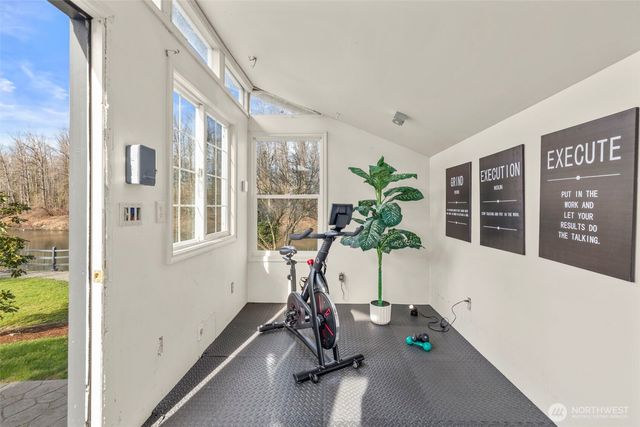 39170 SE Park Street, Snoqualmie, WA 98065