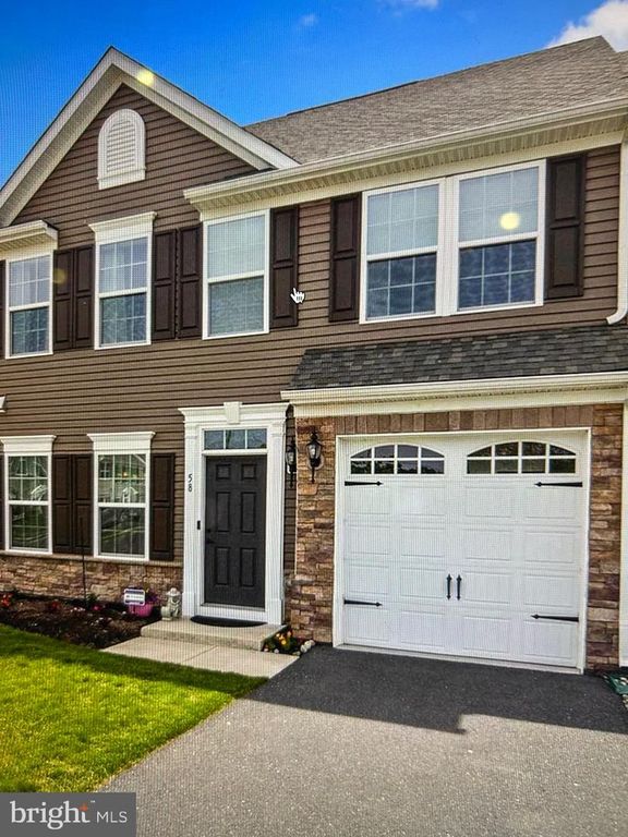 58 HEALS FARM RD #1, Burlington, NJ 08016