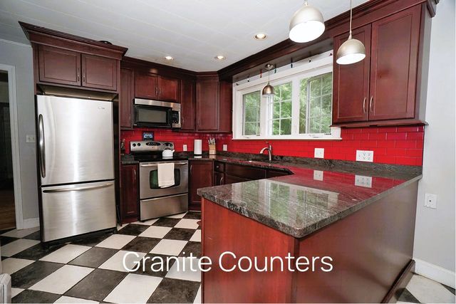 224 Haverhill Road, Chester, NH 03036