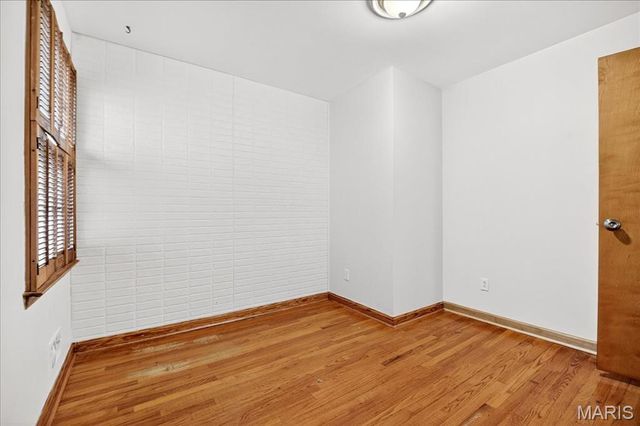 1020 Hawthorn Avenue, St Charles, MO 63301