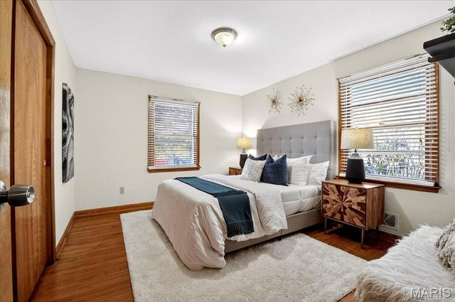 1020 Hawthorn Avenue, St Charles, MO 63301