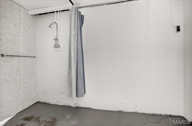 1020 Hawthorn Avenue, St Charles, MO 63301