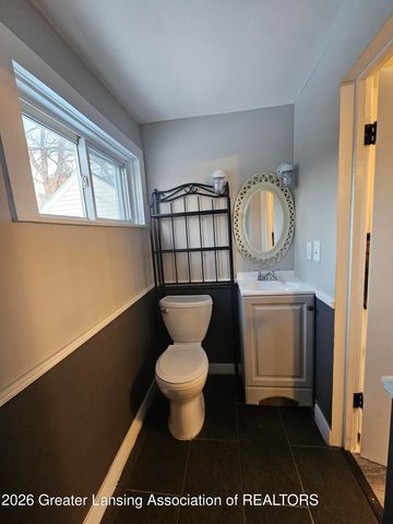 1731 Lyons Avenue, Lansing, MI 48910