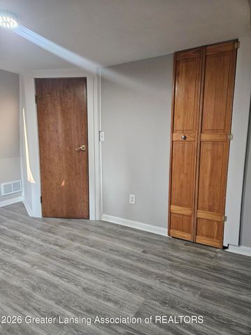 1731 Lyons Avenue, Lansing, MI 48910