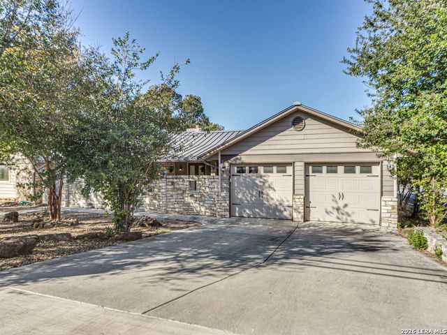 310 Oak Park, Boerne, TX 78006