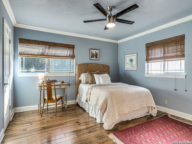 310 Oak Park, Boerne, TX 78006