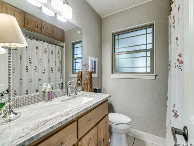 310 Oak Park, Boerne, TX 78006