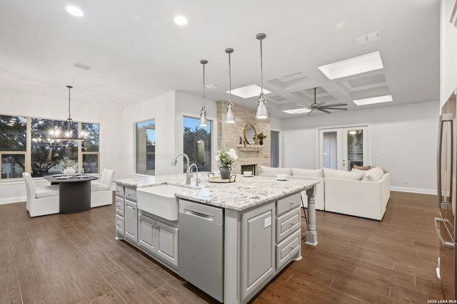 112 ROLLING VIEW DR, Boerne, TX 78006