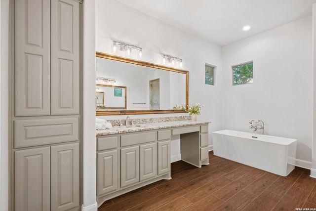 112 ROLLING VIEW DR, Boerne, TX 78006