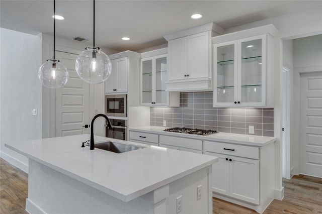 309 Langhorne BND, Liberty Hill, TX 78642