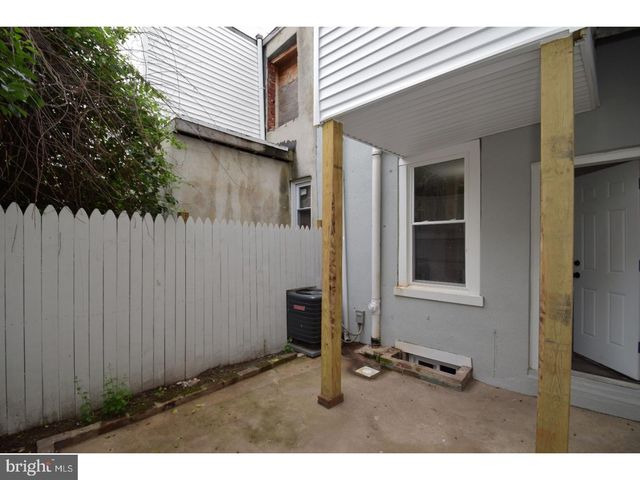 1812 WATERLOO ST, Philadelphia, PA 19122