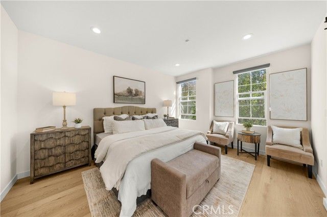 1906 Timberwood, Irvine, CA 92620