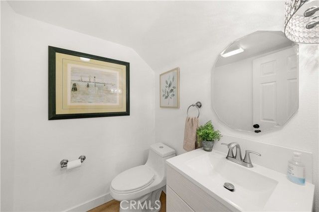 1906 Timberwood, Irvine, CA 92620