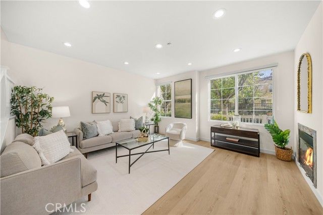 1906 Timberwood, Irvine, CA 92620