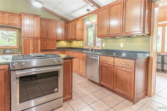 41 Allen Road, Hammond, NY 13646