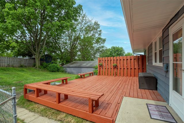 2429 E Tiffin Avenue, Des Moines, IA 50317