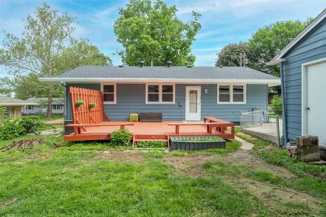 2429 E Tiffin Avenue, Des Moines, IA 50317