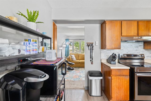 2429 E Tiffin Avenue, Des Moines, IA 50317
