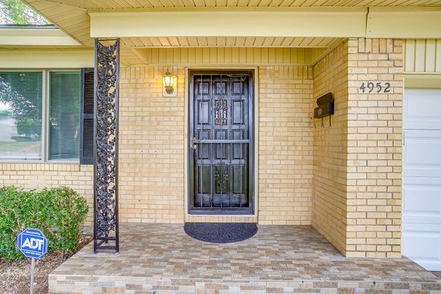 4952 Stadium Drive, Fort Worth, TX 76133