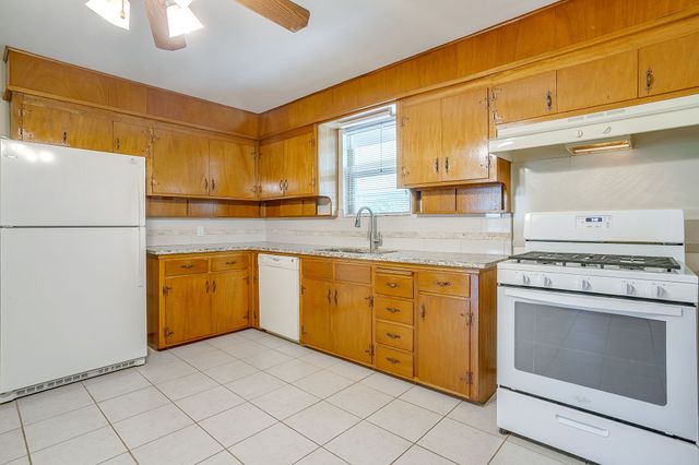 4952 Stadium Drive, Fort Worth, TX 76133