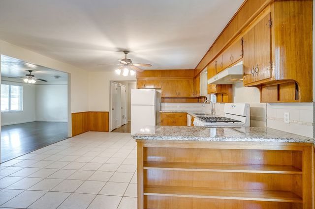 4952 Stadium Drive, Fort Worth, TX 76133