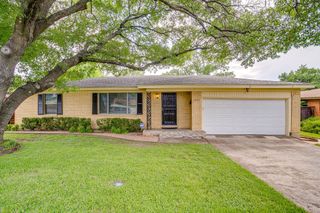 4952 Stadium Drive, Fort Worth, TX 76133
