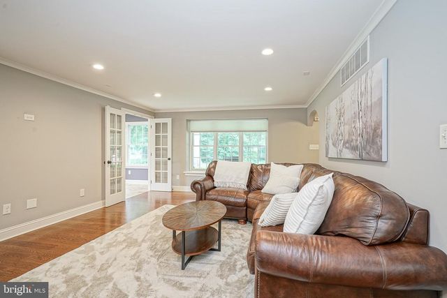 336 E CENTRAL AVE, Moorestown, NJ 08057
