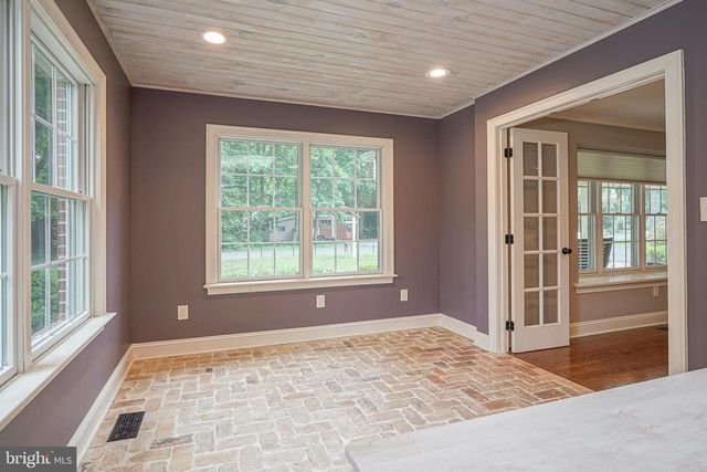 336 E CENTRAL AVE, Moorestown, NJ 08057
