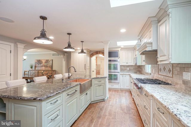 336 E CENTRAL AVE, Moorestown, NJ 08057