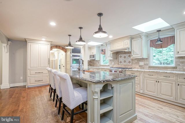 336 E CENTRAL AVE, Moorestown, NJ 08057