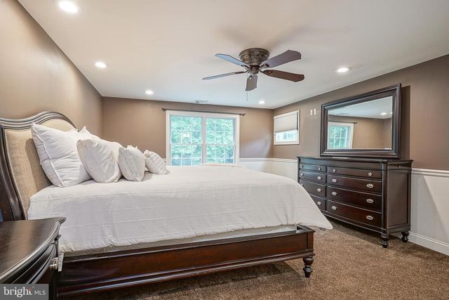 336 E CENTRAL AVE, Moorestown, NJ 08057