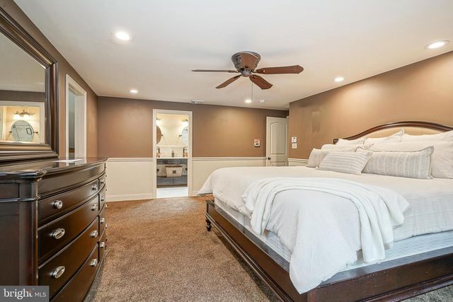 336 E CENTRAL AVE, Moorestown, NJ 08057
