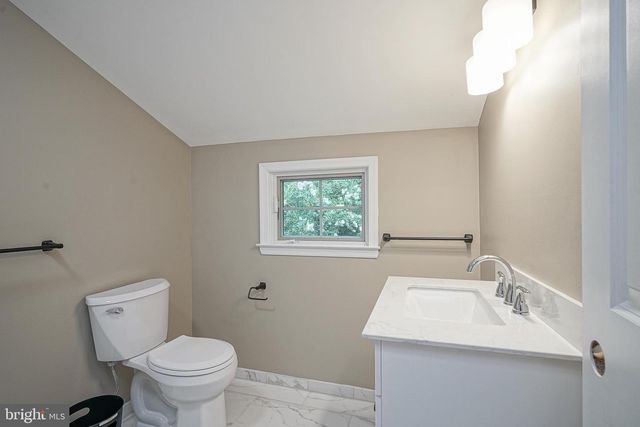 336 E CENTRAL AVE, Moorestown, NJ 08057