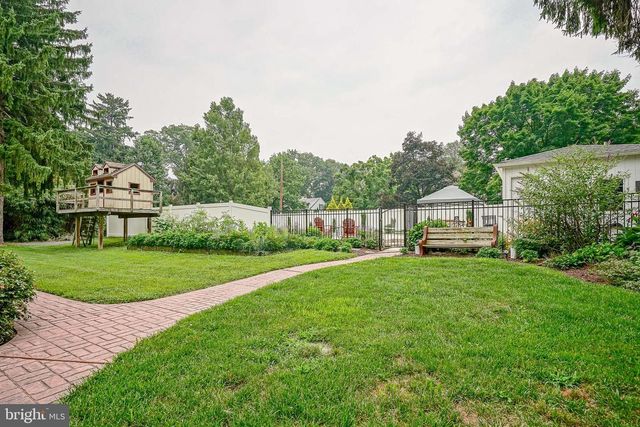 336 E CENTRAL AVE, Moorestown, NJ 08057
