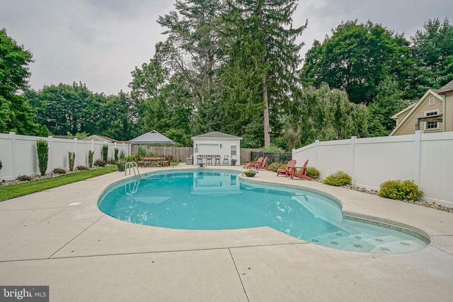 336 E CENTRAL AVE, Moorestown, NJ 08057