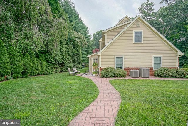 336 E CENTRAL AVE, Moorestown, NJ 08057