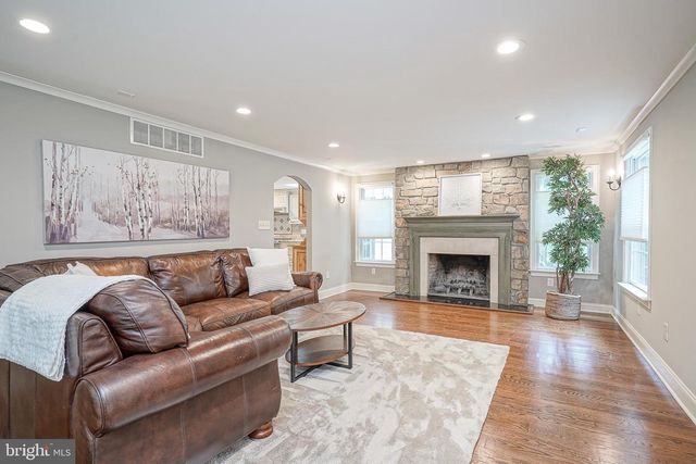 336 E CENTRAL AVE, Moorestown, NJ 08057