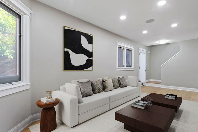 1615 N Vine Street, Chicago, IL 60614